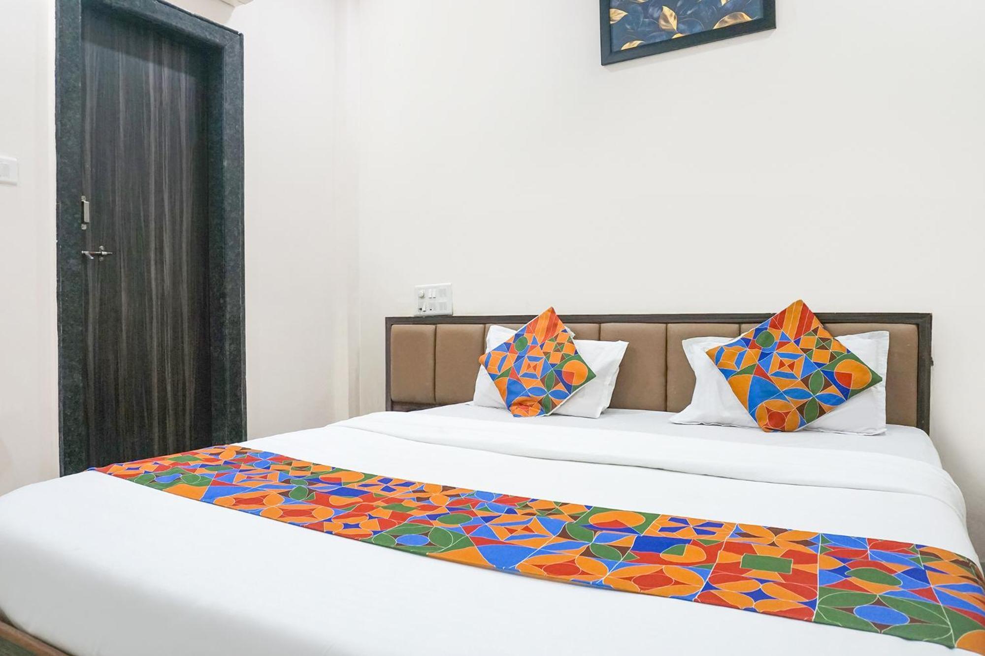 Fabhotel Rachana Residency - Nr Shivaji Nagar Metro Station Pune Extérieur photo