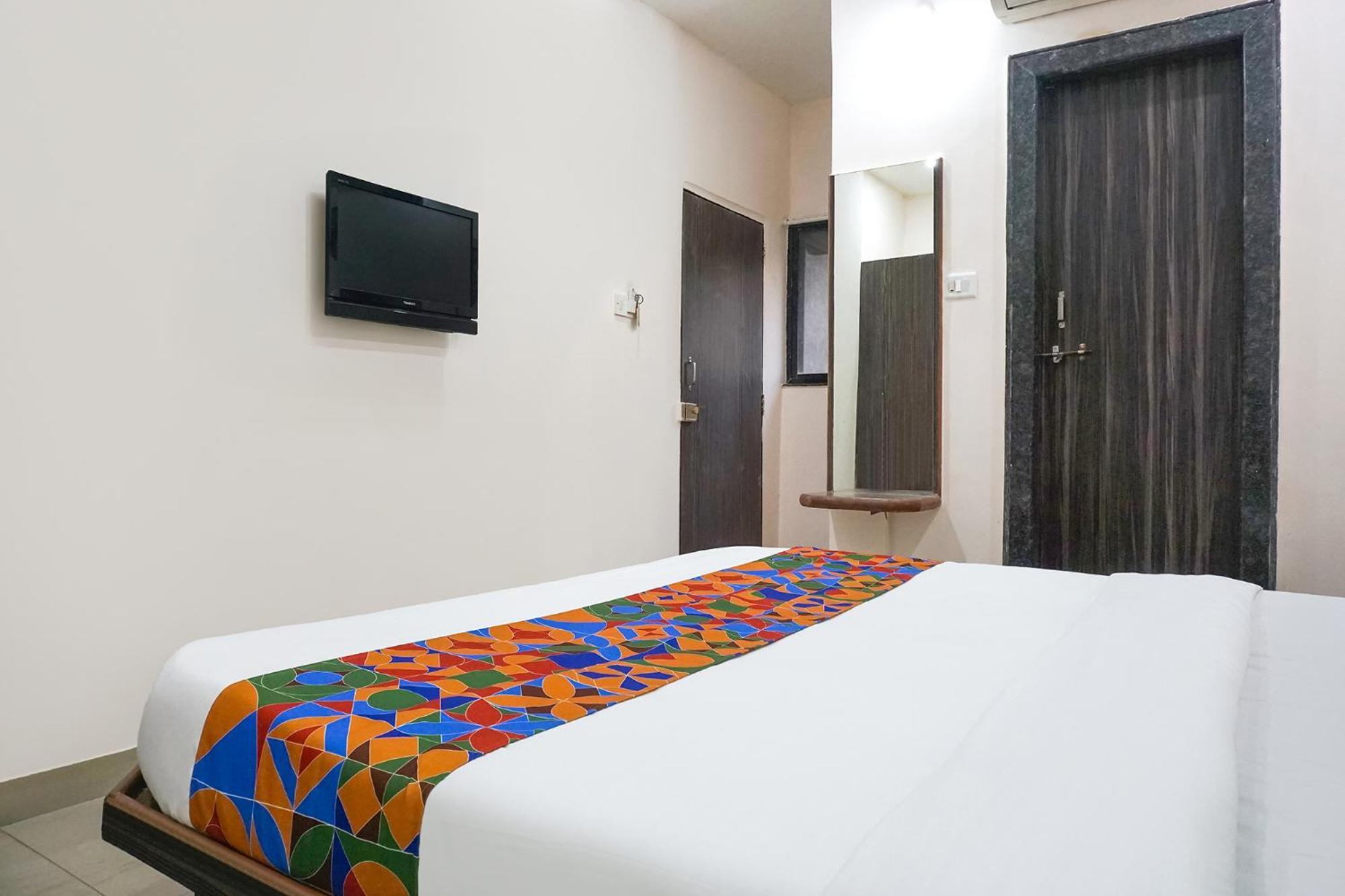 Fabhotel Rachana Residency - Nr Shivaji Nagar Metro Station Pune Extérieur photo