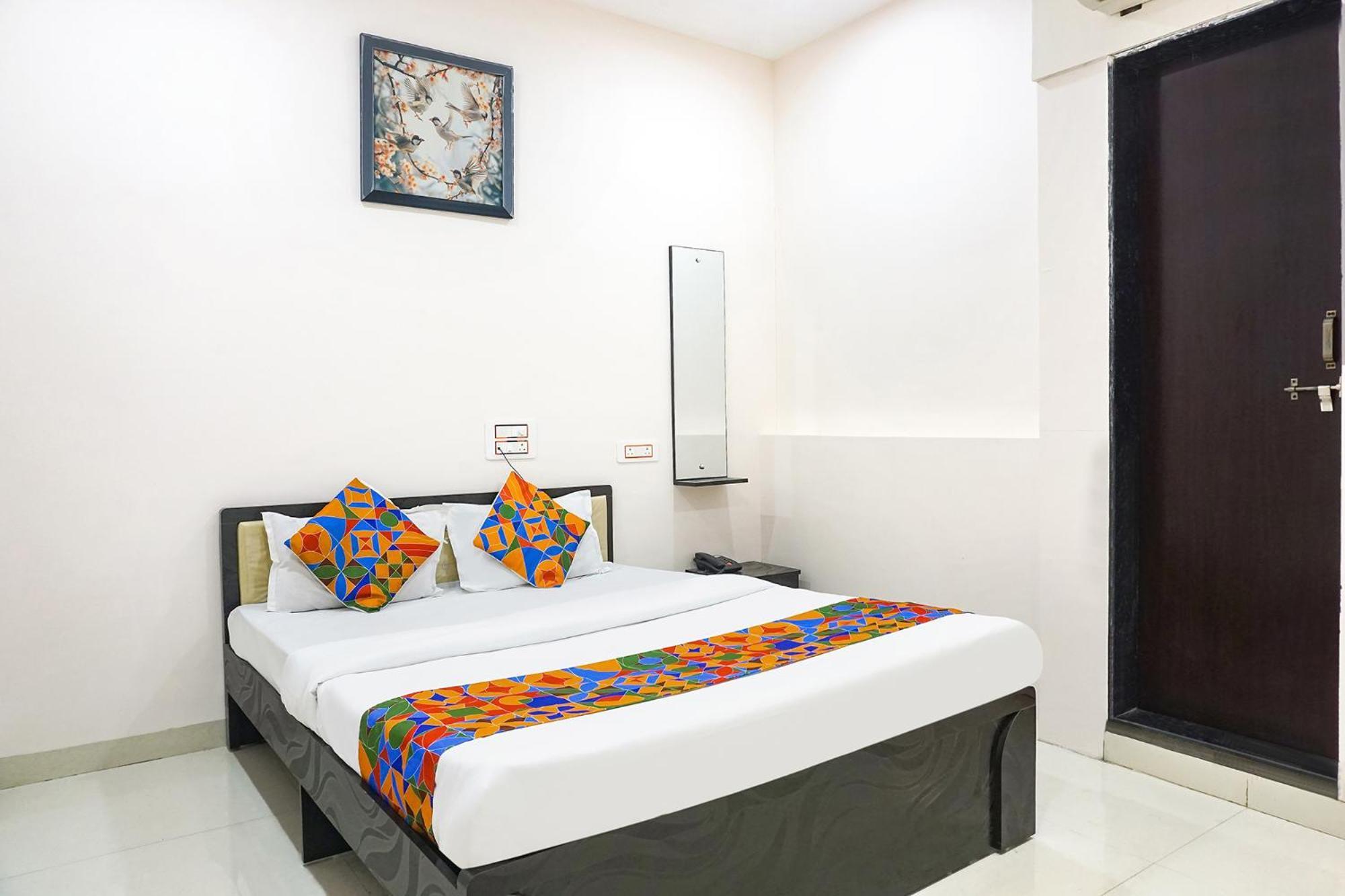 Fabhotel Rachana Residency - Nr Shivaji Nagar Metro Station Pune Extérieur photo