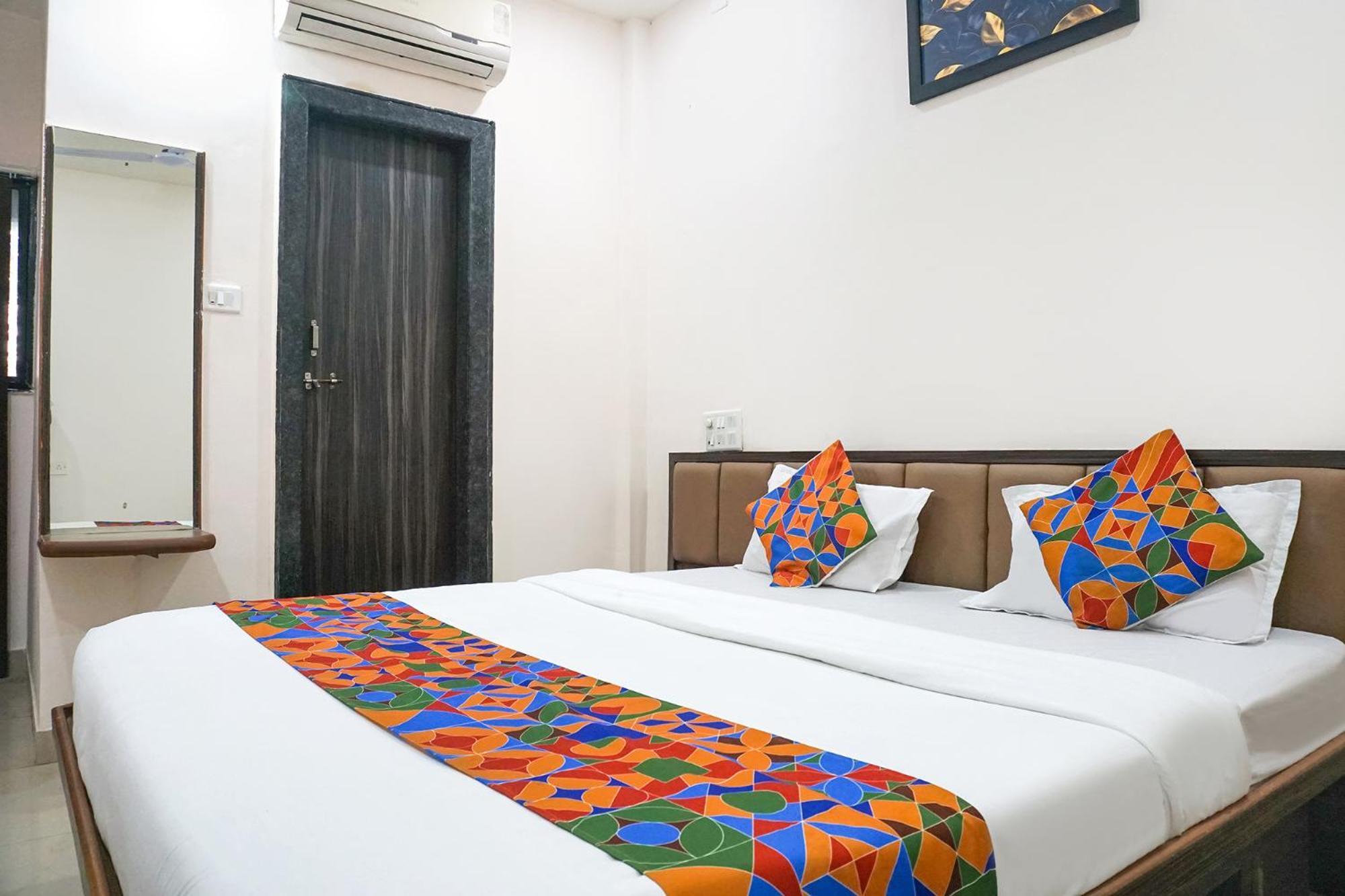 Fabhotel Rachana Residency - Nr Shivaji Nagar Metro Station Pune Extérieur photo