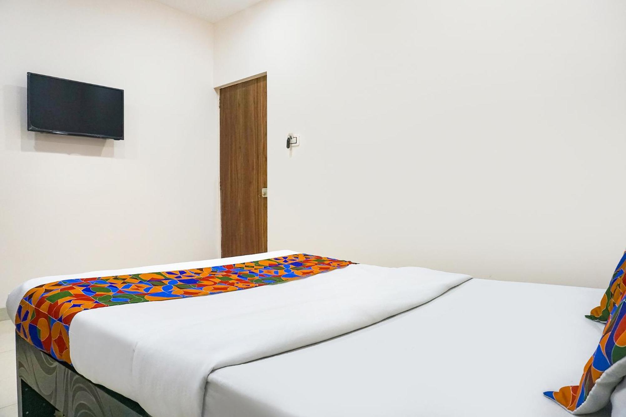 Fabhotel Rachana Residency - Nr Shivaji Nagar Metro Station Pune Extérieur photo