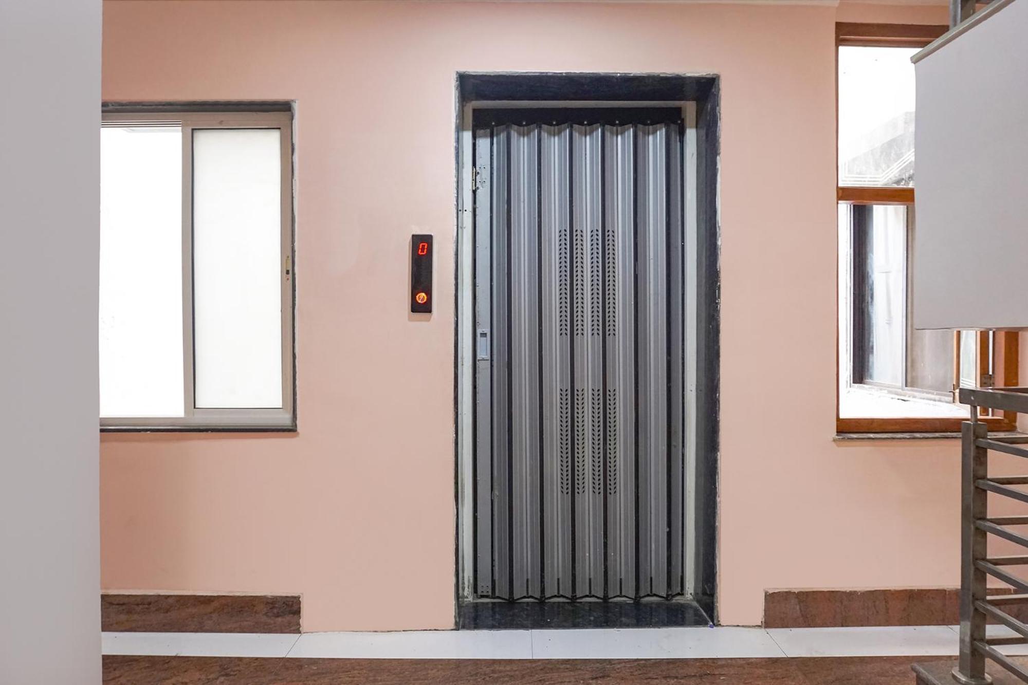 Fabhotel Rachana Residency - Nr Shivaji Nagar Metro Station Pune Extérieur photo